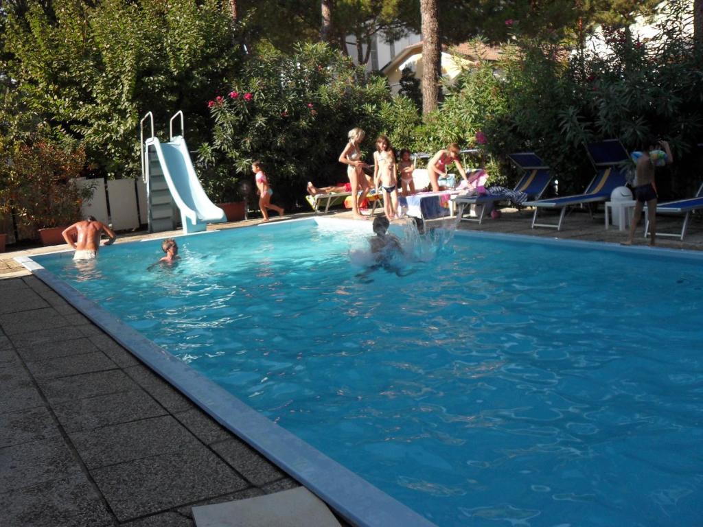 Zani Hotel 3*