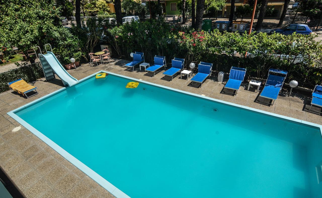 Zani Hotel 3*